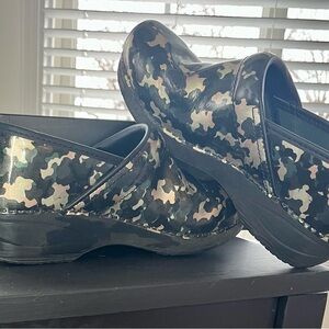 Women’s Dansko XP 20 Clog